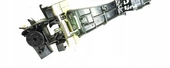 Front door exterior handle/bracket