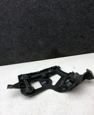 Renault Captur Rear bumper mounting bracket 852220257R