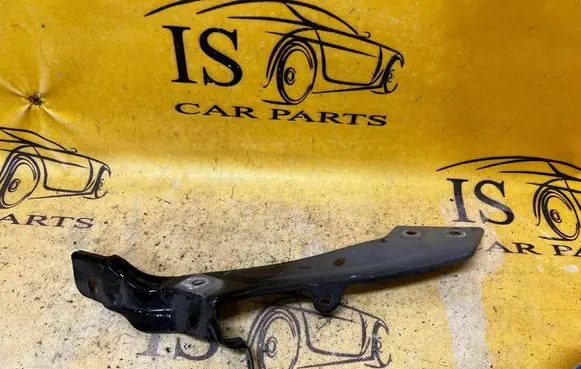 Renault Megane IV Fender mounting bracket 631406423R