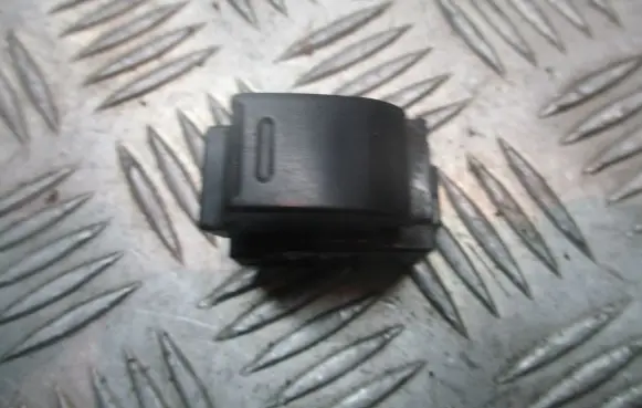 Toyota Avensis T220 Quarter vent window switch 