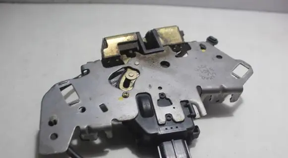 Chrysler Grand Voyager IV Rear door lock