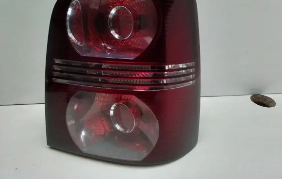 Volkswagen Touran I Rear/tail lights 1T0945096J 1T0945112G 1T0945096