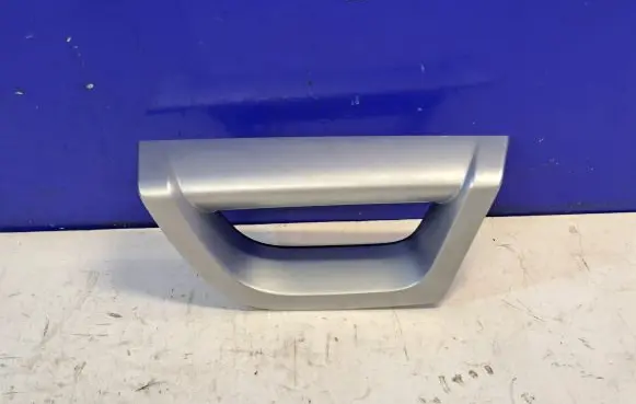 Volvo XC90 Rear door handle trim 8650070