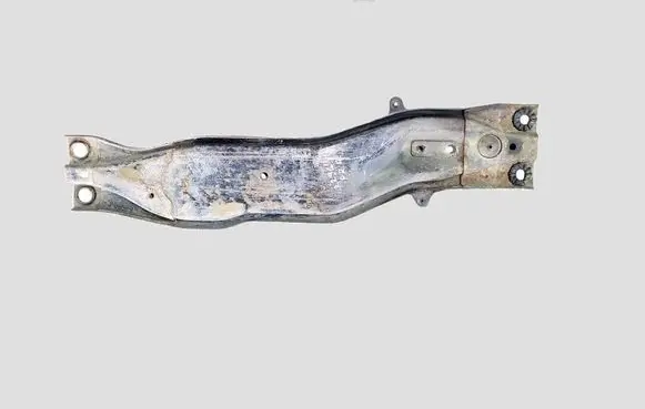 KIA Carens II Bottom radiator support slam panel