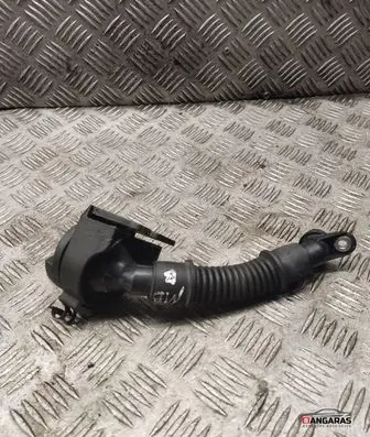 Mercedes-Benz B W245 Oil fill pipe a6400100369