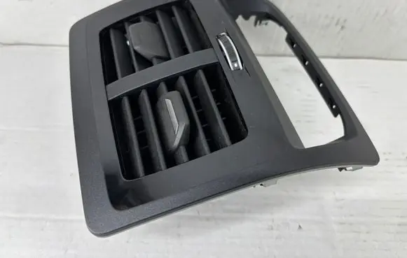 BMW X3 G01 Rear air vent grill 9363822