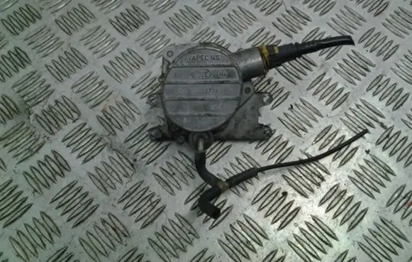 Opel Vectra B Vacuum pump 0252738