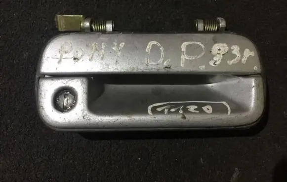 Hyundai Pony Front door exterior handle