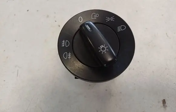Volkswagen PASSAT B6 Light switch 1K0941431N