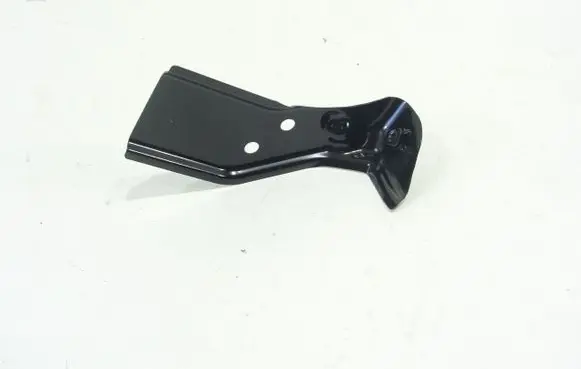 KIA Venga Fender mounting bracket 663171P000