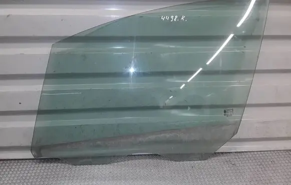 Opel Meriva B Front door window glass four-door 
