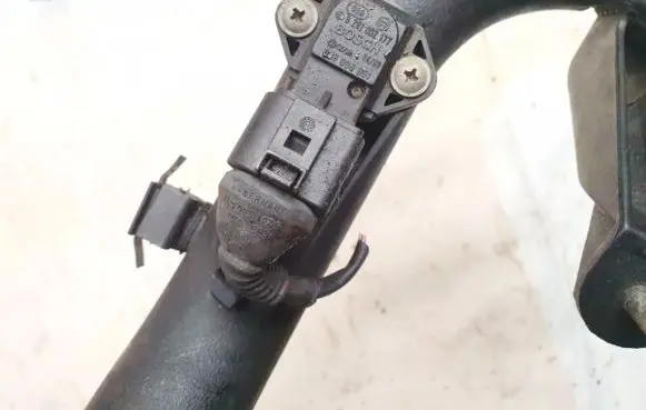 Volkswagen PASSAT B5.5 Air pressure sensor 0281002177 038906051