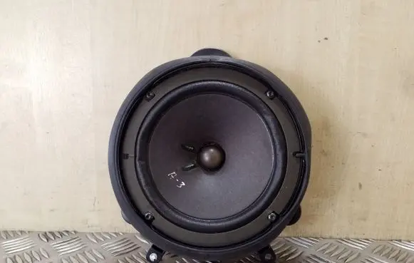 Audi A3 S3 8P Front door speaker 8E0035411R