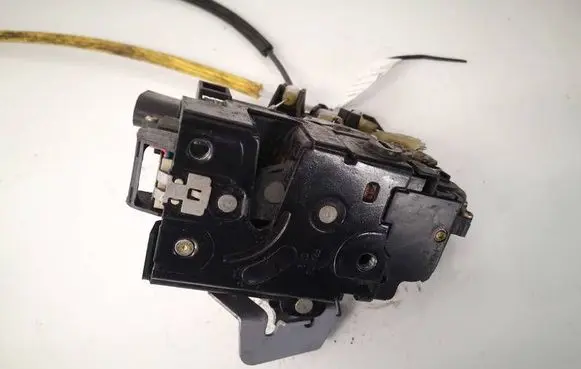 Audi A6 S6 C5 4B Rear door lock 4B0839016G