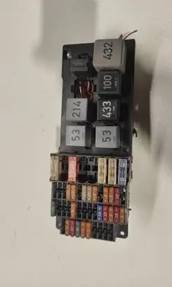Volkswagen Phaeton Fuse module 3D0937499B 141951253B 3D095253A