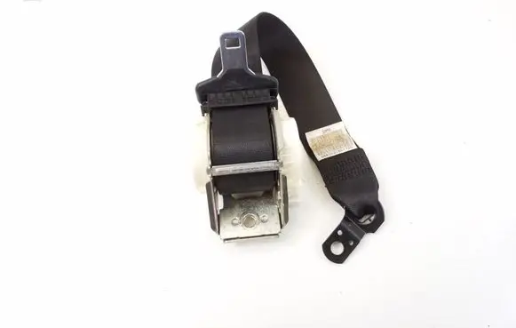 Rear seatbelt