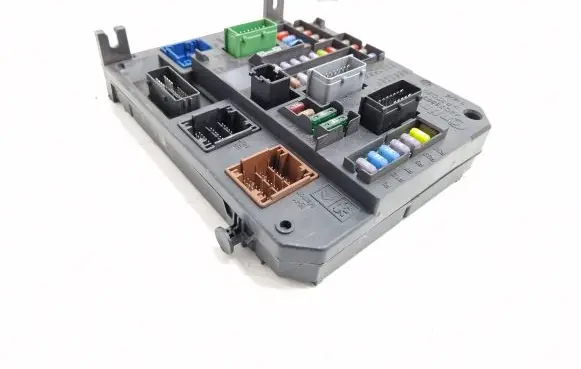 Peugeot 508 RXH BSM Control unit 9664992380 S180121005G BSIQ0500