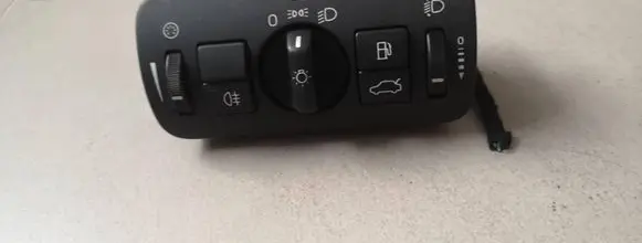 Volvo V70 Light switch 30739413