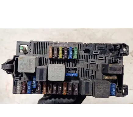 Mercedes-Benz E W211 Fuse module 2115457301