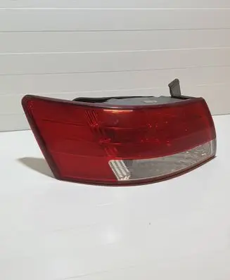 Hyundai Sonata Rear/tail lights 924013K0