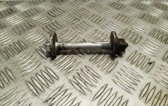 Volkswagen Transporter - Caravelle T5 Rear suspension camber bolt 