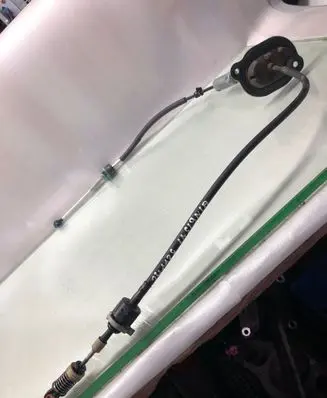 Opel Insignia B Gear shift cable linkage 811318183