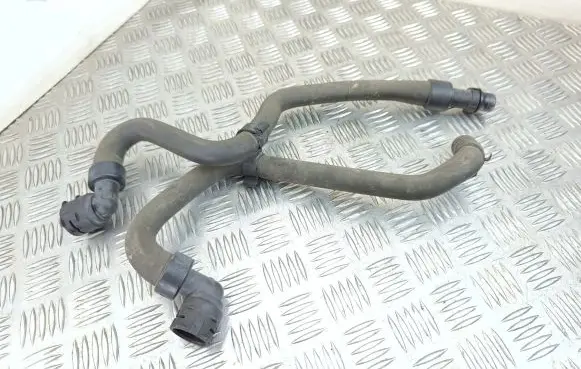 Opel Insignia A Engine coolant pipe/hose 13220143