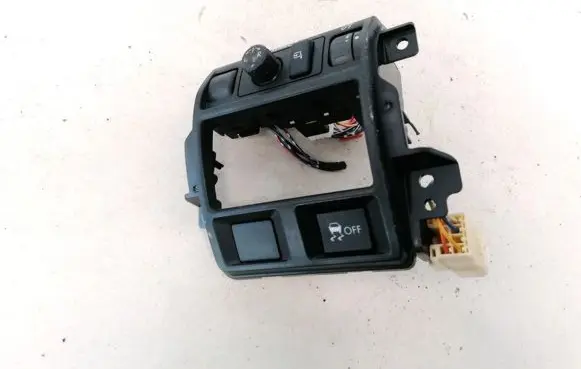 Subaru Legacy Wing mirror switch 83061AJJ000