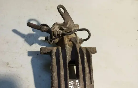 Skoda Octavia Mk2 (1Z) Rear brake caliper