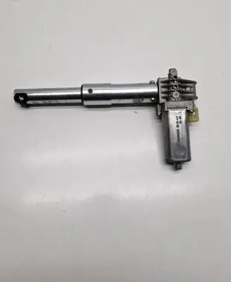 BMW X5 E70 Seat adjustment motor 8320447
