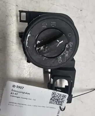 Volkswagen Touareg I Light switch 7L6858903T