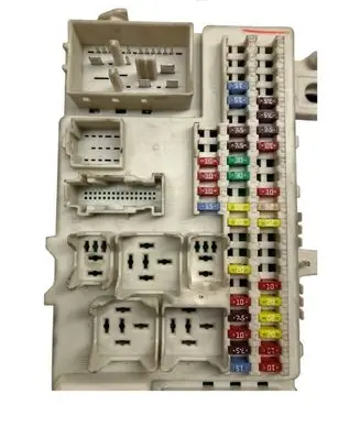 Mazda 3 I Fuse module 66730C 05004846 519198014