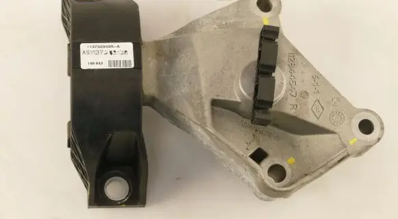 Dacia Sandero Engine mount bracket 112844547R