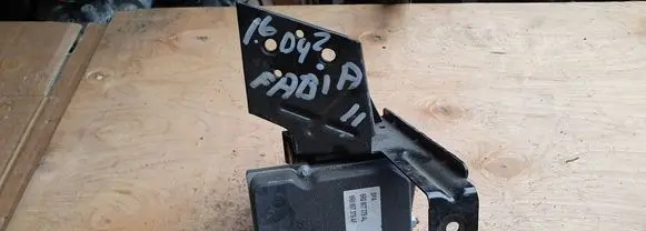 Skoda Fabia Mk2 (5J) ABS Pump 6R0614517AG