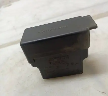 Mercedes-Benz E W124 Glow plug pre-heat relay 0015459832 0005454145