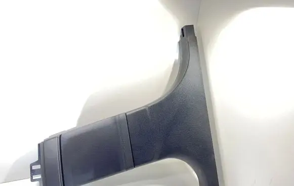 BMW 6 F06 Gran coupe (B) pillar trim (bottom) 105079512