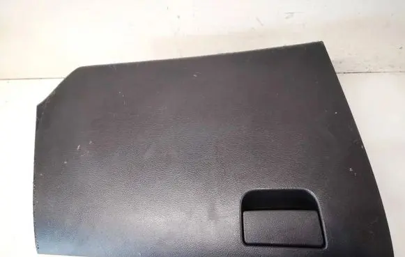 Mazda 3 II Glove box
