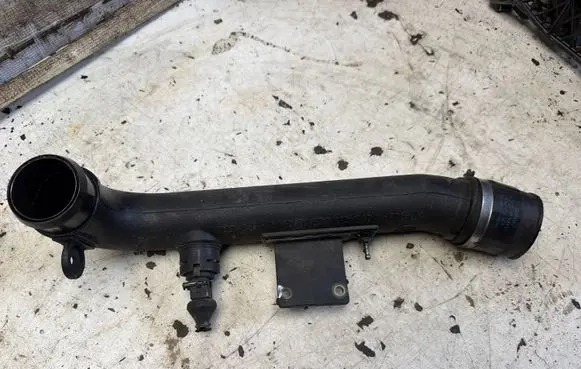 Audi A4 S4 B5 8D Intercooler hose/pipe 8D0145840
