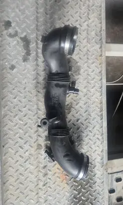 Mercedes-Benz C W205 Intercooler hose/pipe A6260900137 165751306R 70569005