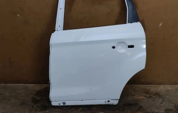 Ford Kuga I Rear door