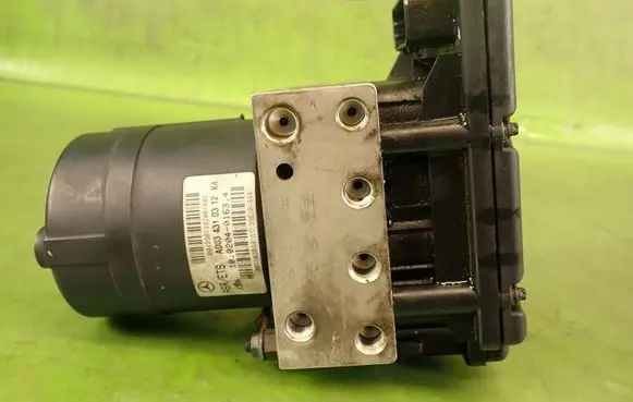Mercedes-Benz SLK AMG R170 ABS Pump