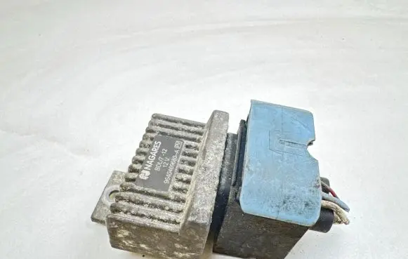 Nissan Qashqai Glow plug pre-heat relay 9640469680A