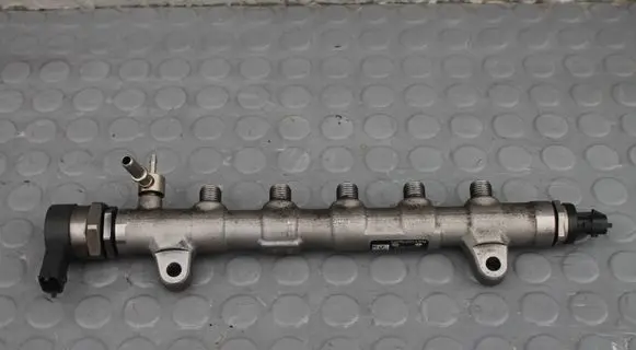 Hyundai Tucson TL Fuel main line pipe 0281006405 0281006404 0445214323