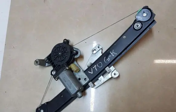 Volvo V70 Front door window regulator motor