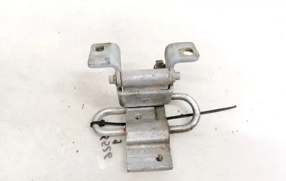 Audi A4 S4 B5 8D Rear door lower hinge 4A0833412A