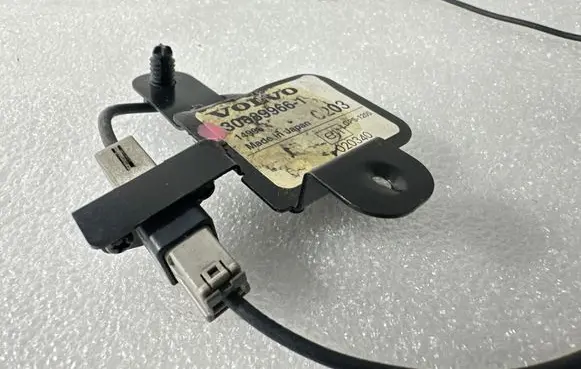 Volvo S40, V40 Aerial GPS antenna 30889966 0203 020340