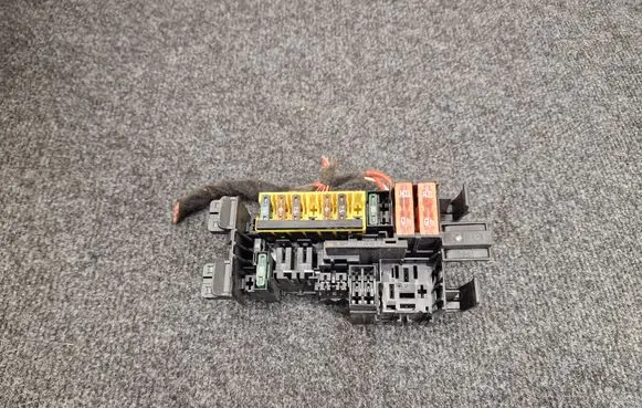 Mercedes-Benz E W213 Fuse module A2059067200 A0055459701