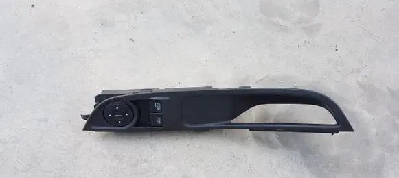 Ford Focus Front door