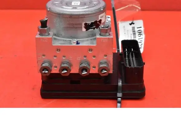Ford Focus ABS Pump JX612B373CN