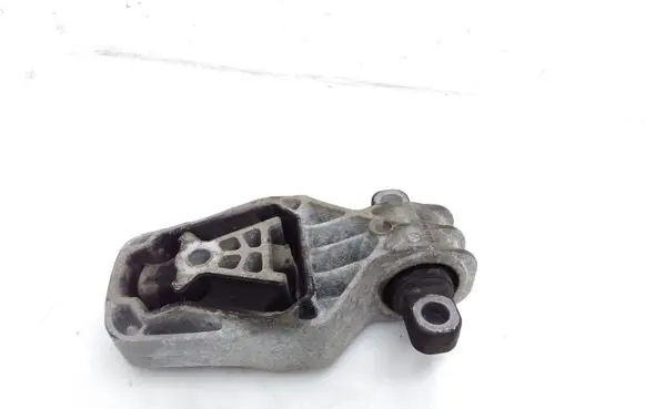 Mercedes-Benz CLA C117 X117 W117 Engine mount bracket A2462401209